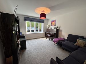 LOUNGE - click for photo gallery